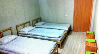 Хостел  Совушка Краснодар Кровать в общем четырехместном номере для мужчин и женщин-3
