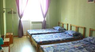 Хостел  Совушка Краснодар Кровать в общем четырехместном номере для мужчин и женщин-2